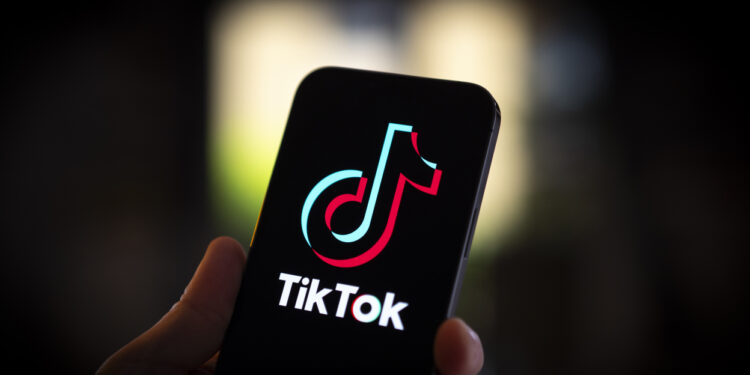 TikTok Lepaskan "Kartu As" Baru, Dua Fitur Ini Bukan Cuma untuk Viral, Tapi untuk Kunci Pengguna Selamanya